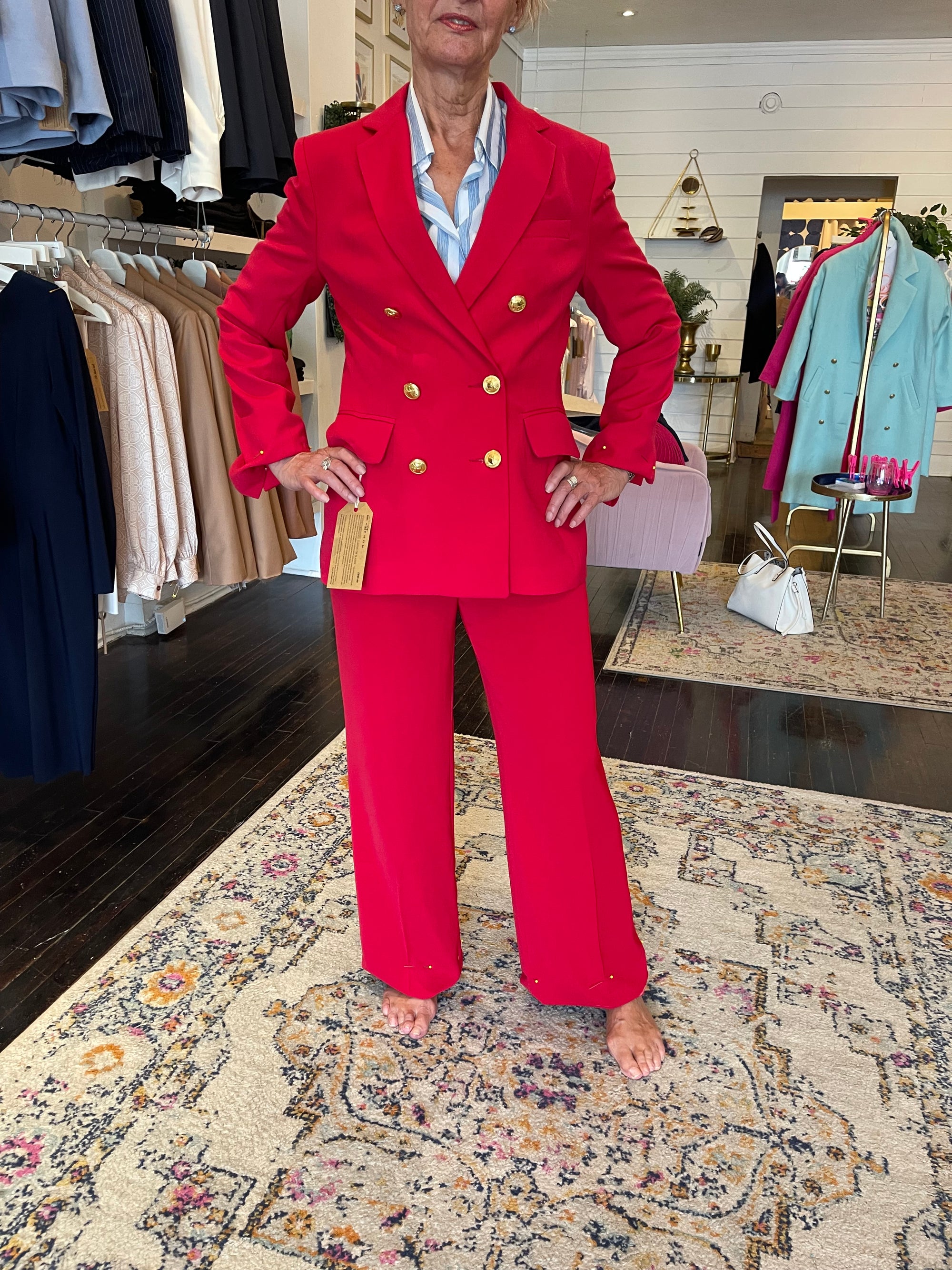 Client_wanted_to_tailor_sleeve_and_length_for_perfect_fit._e